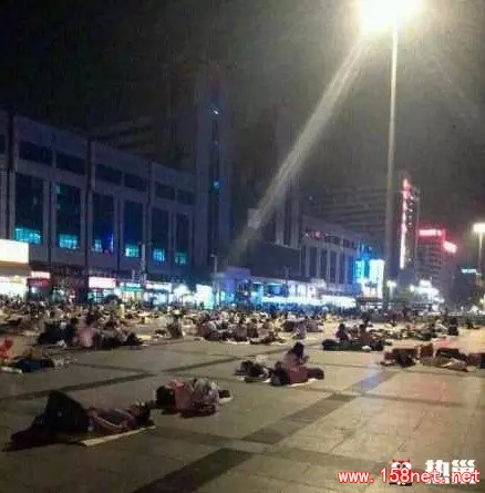 希望这些照片能够唤起你对生活的重新认识《生活并不总是美好，但请保留多一点关爱》 第6张
