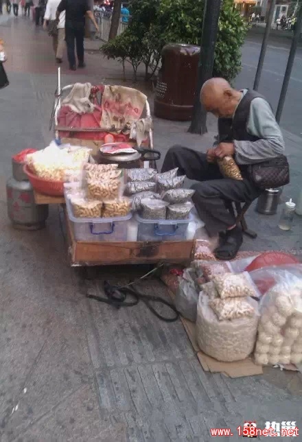 希望这些照片能够唤起你对生活的重新认识《生活并不总是美好，但请保留多一点关爱》 第3张