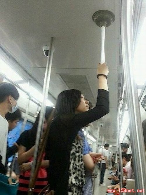 一定要忍住笑：我容易吗我.....说多了都是泪~~~  活着，<span class='chameleon-code-v2'></span>真心不容易！<span class='chameleon-code-v2'></span>！<span class='chameleon-code-v2'></span>！<span class='chameleon-code-v2'></span> 第24张