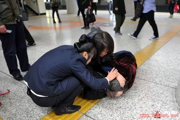希望这些照片能够唤起你对生活的重新认识《生活并不总是美好，但请保留多一点关爱》 第9张