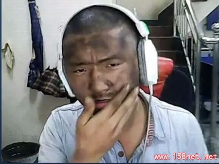 看到两个文盲的QQ聊天记录！<span class='chameleon-code-v2'></span>笑翻千万人，<span class='chameleon-code-v2'></span>差点笑怀孕了~～～ 第1张