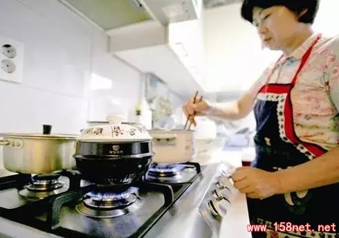 71个做饭炒菜技巧，<span class='chameleon-code-v2'></span>不管男女，<span class='chameleon-code-v2'></span>以后都用得着！<span class='chameleon-code-v2'></span> 做个生活达人！<span class='chameleon-code-v2'></span>！<span class='chameleon-code-v2'></span>！<span class='chameleon-code-v2'></span> 第4张