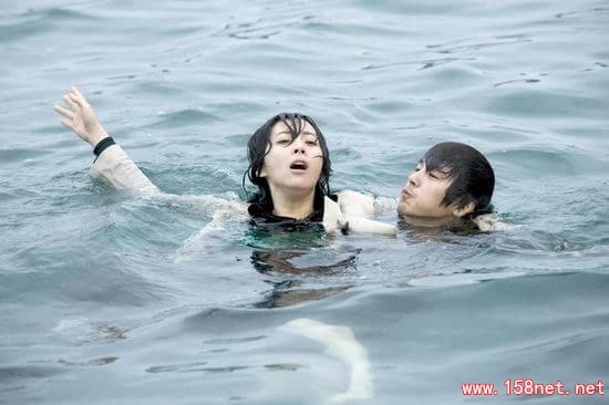“女友和妈同时落水先救谁” 答案公布 - 司法部：不救妈是犯罪 第1张