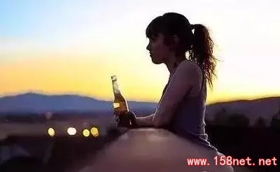 酒后的男人和失眠的女人，原来是那么的真实...... 第2张