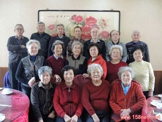 老同学聚会，<span class='chameleon-code-v2'></span>他讲了一段话后全场爆笑，<span class='chameleon-code-v2'></span>却句句都是大实话！<span class='chameleon-code-v2'></span> 第3张