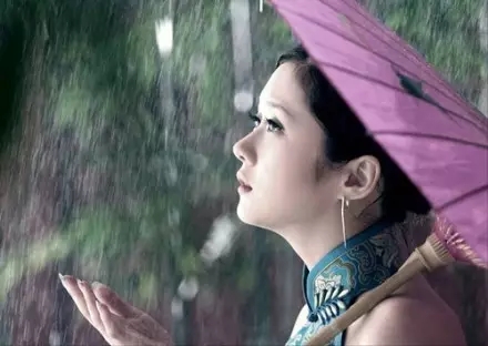 有一种看不见、摸不着的美丽，<span class='chameleon-code-v2'></span>需要用心来感受的美丽，<span class='chameleon-code-v2'></span>叫“善良” 第1张